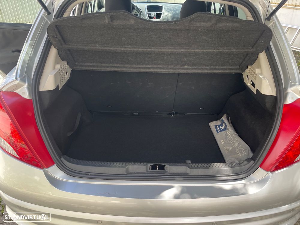 Peugeot 207 1.4 HDi Sport - 17