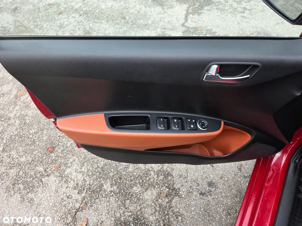 Hyundai i10 1.0 BlueDrive Comfort - 12