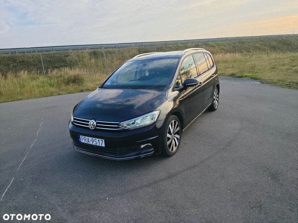 Volkswagen Touran 2018 photo 2