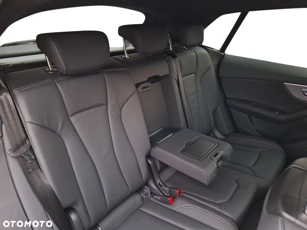 Audi Q8 - 12