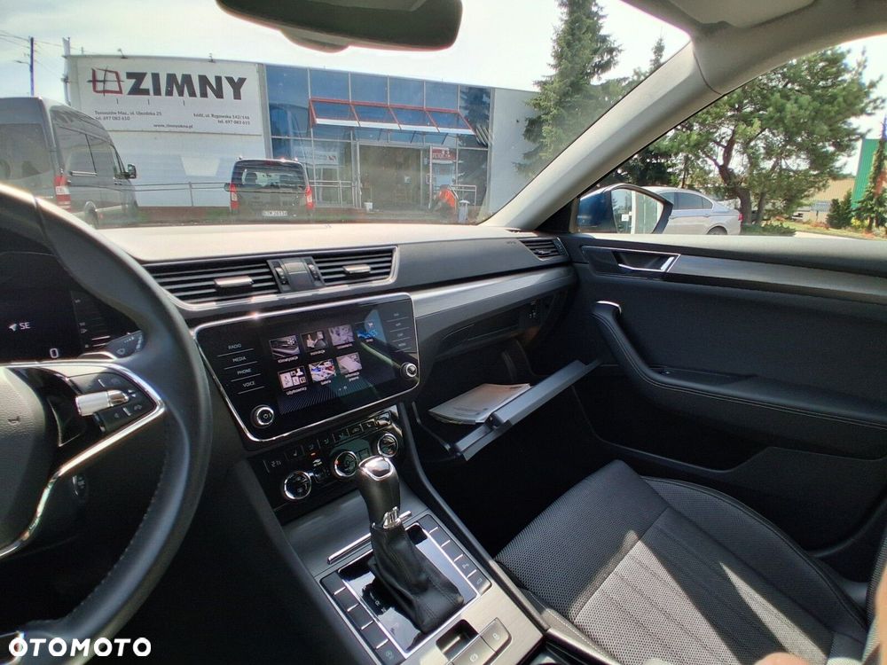 Skoda Superb 2.0 TDI SCR Style DSG - 35