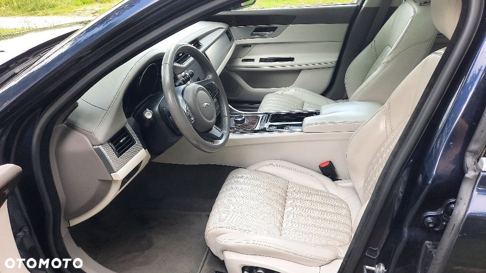 Jaguar XF 3.0 TDV6 Portfolio - 10