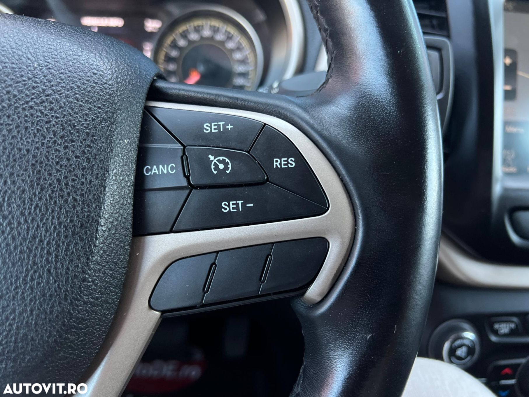 Jeep Cherokee - 19