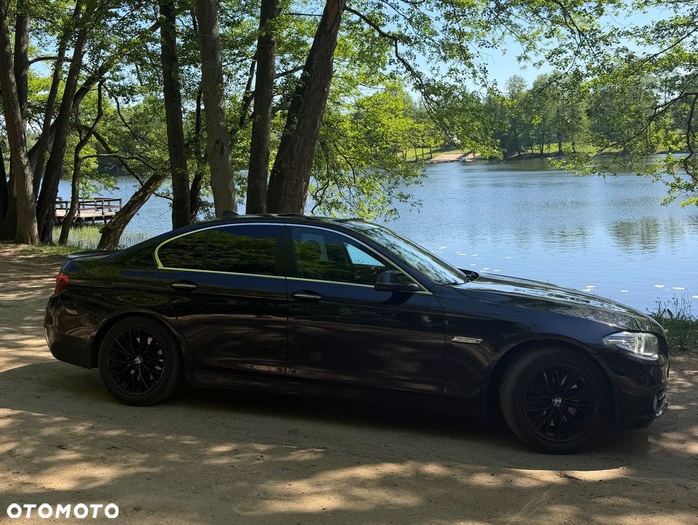 BMW Seria 5 525d xDrive - 4