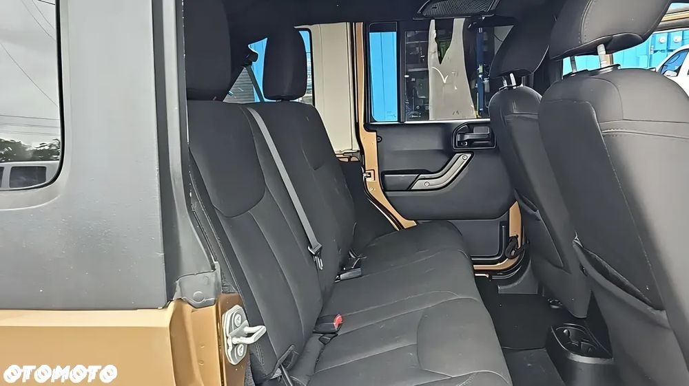 Jeep Wrangler 3.6 Unlim Black Edition II - 8