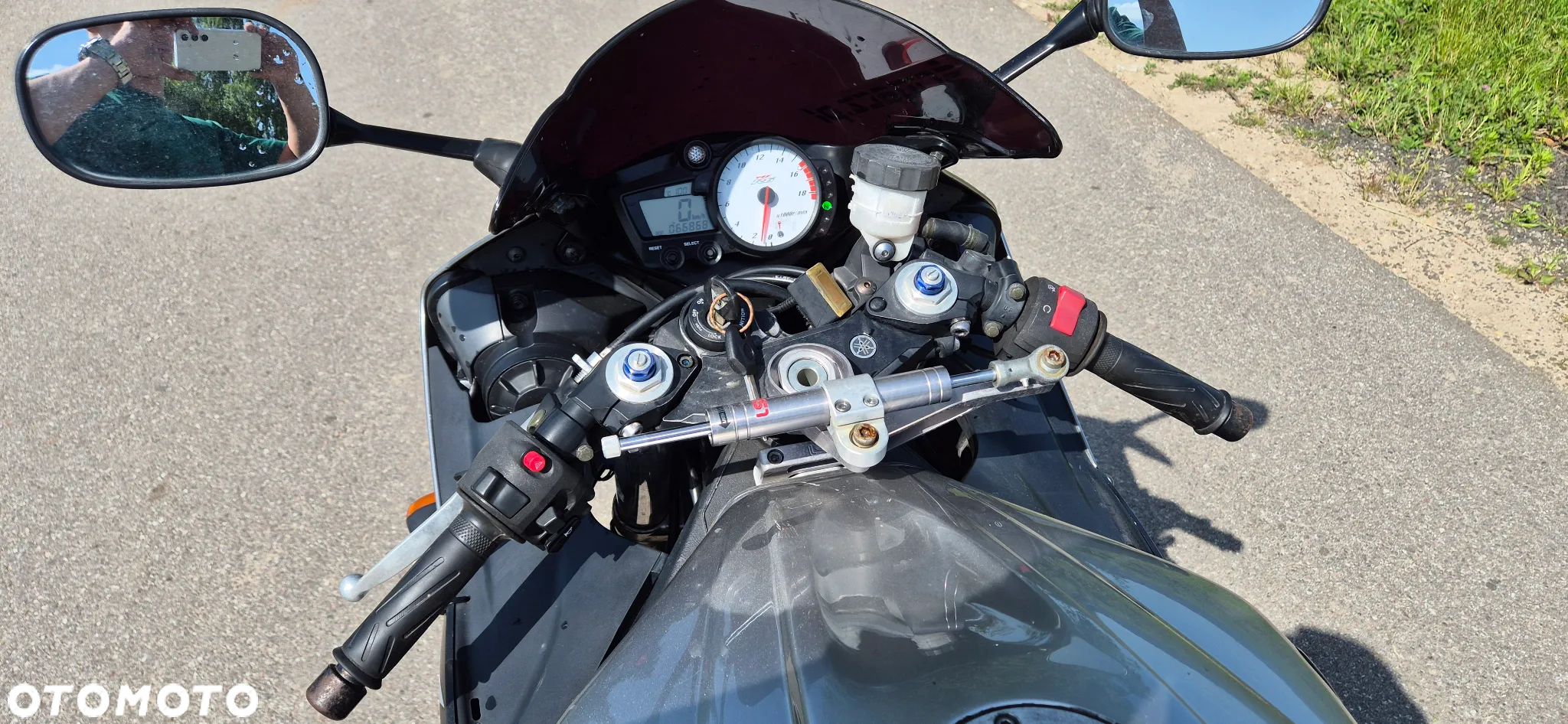Yamaha R6 - 29