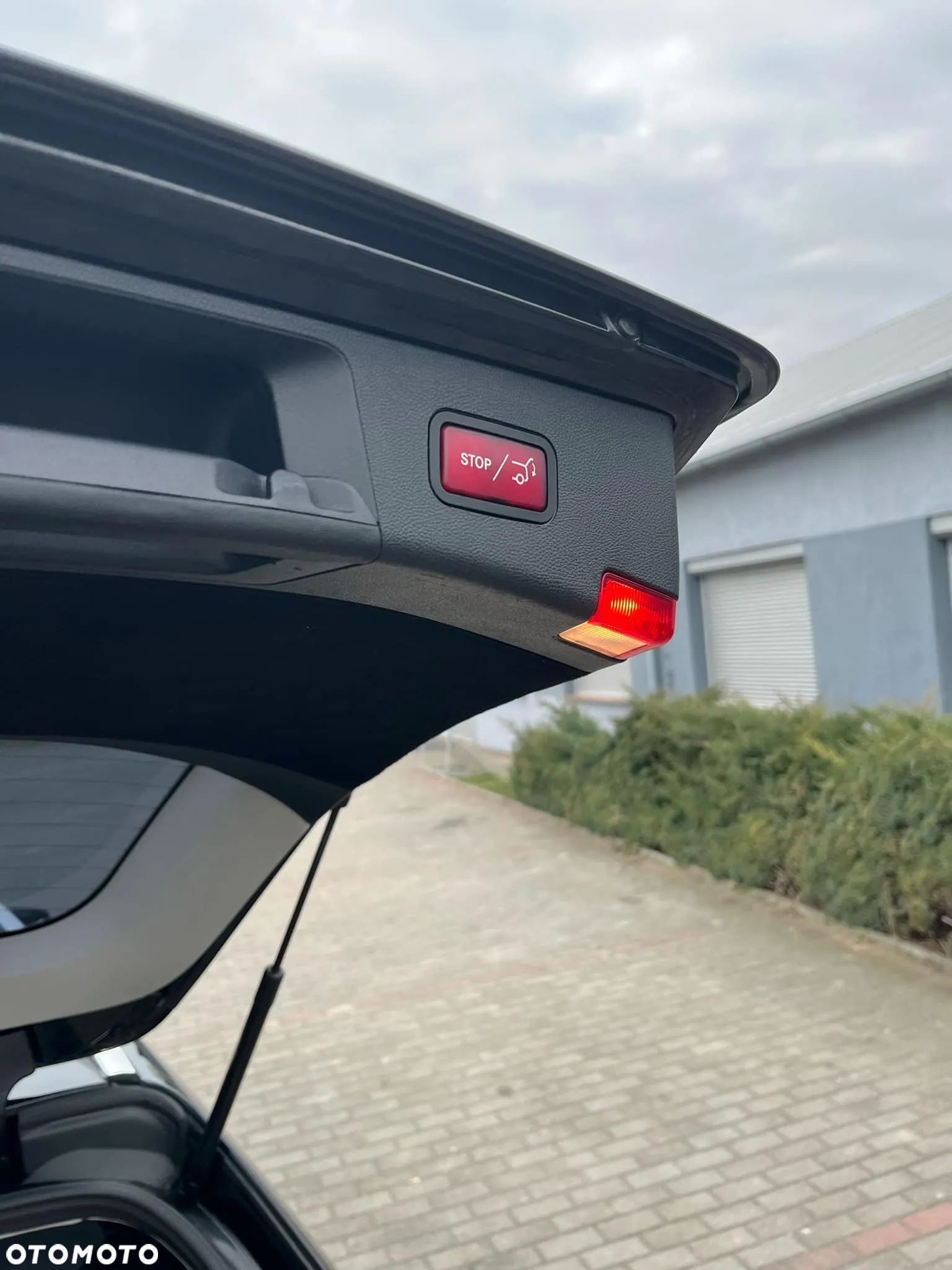 Mercedes-Benz Klasa E 220 T CDI DPF BlueEFFICIENCY Automatik Avantgarde - 18
