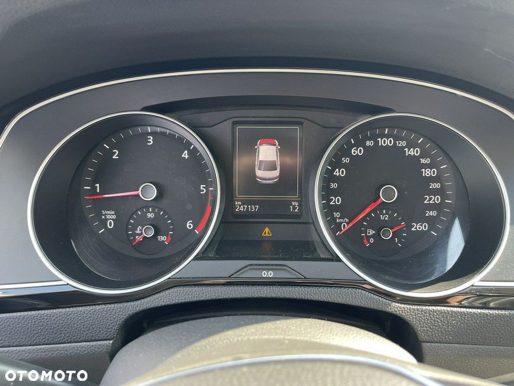 Volkswagen Passat - 7