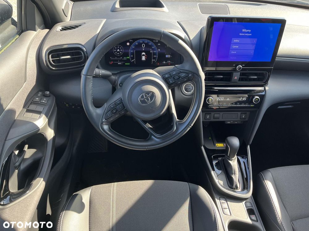 Toyota Yaris Cross - 12