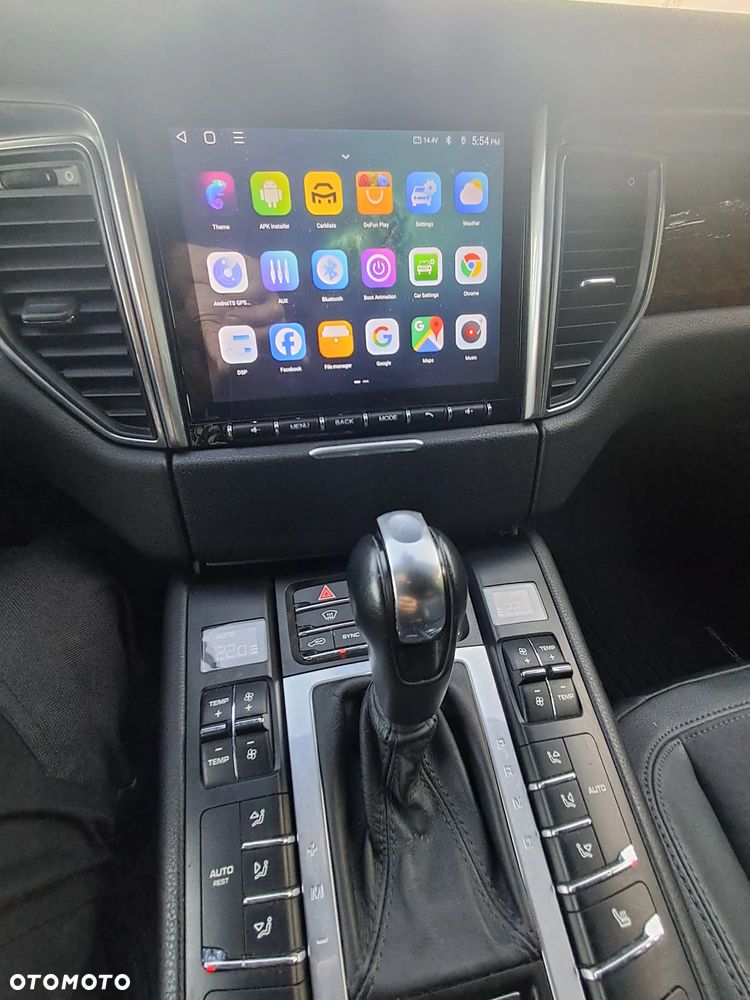 Porsche Macan - 35