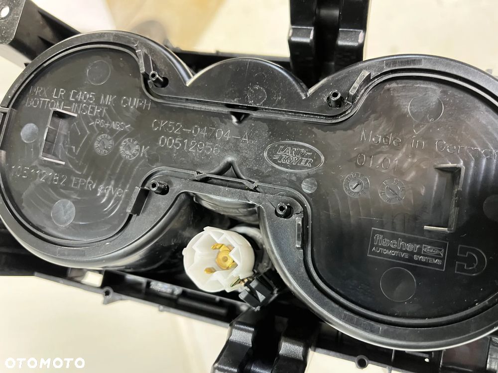 RANGE ROVER SPORT L494 UCHWYT KUBKÓW - 5