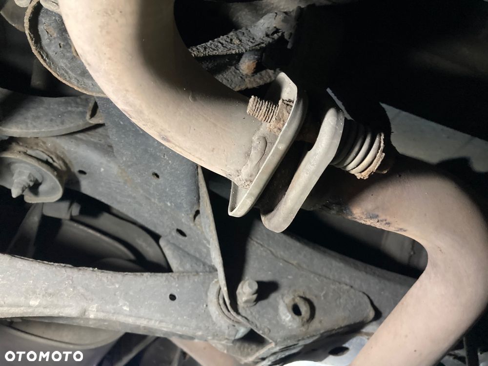 Toyota Avensis 1.8 VVT-i Sol - 19