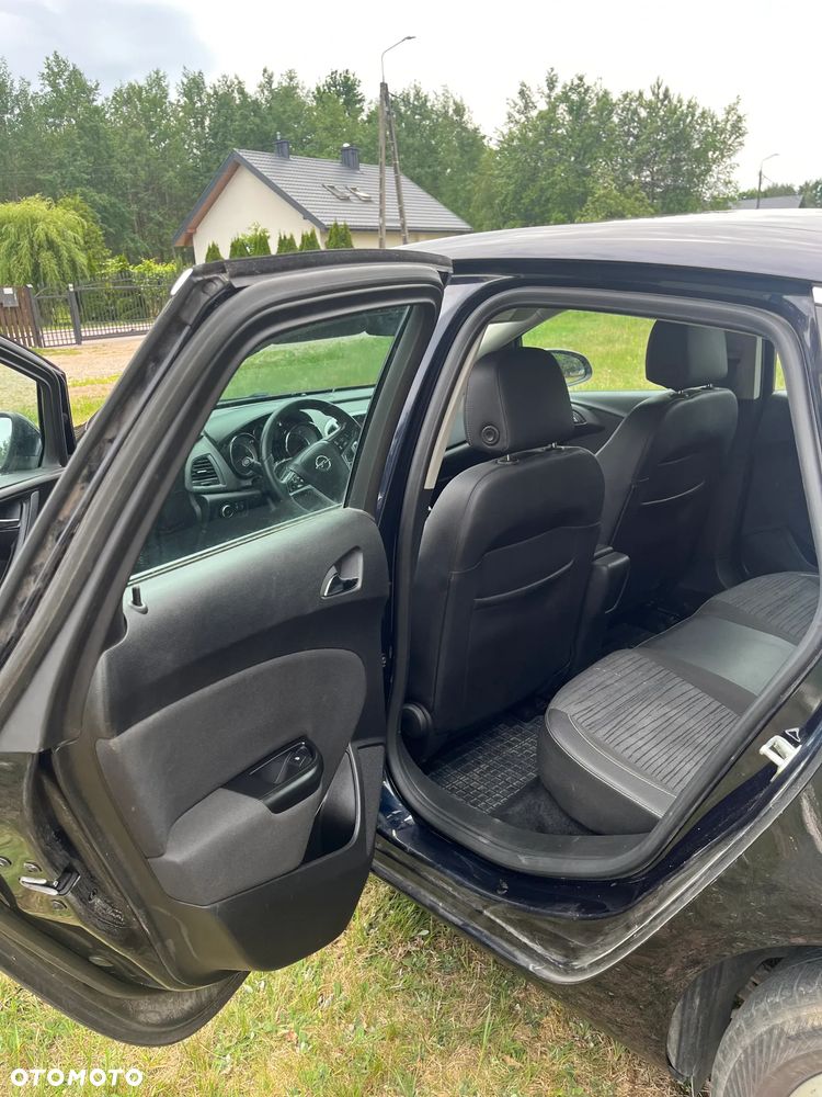 Opel Astra 1.4 T Executive S&S - 21