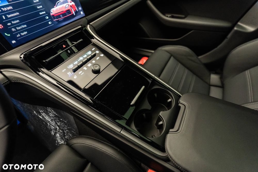 Porsche Panamera 4 - 21