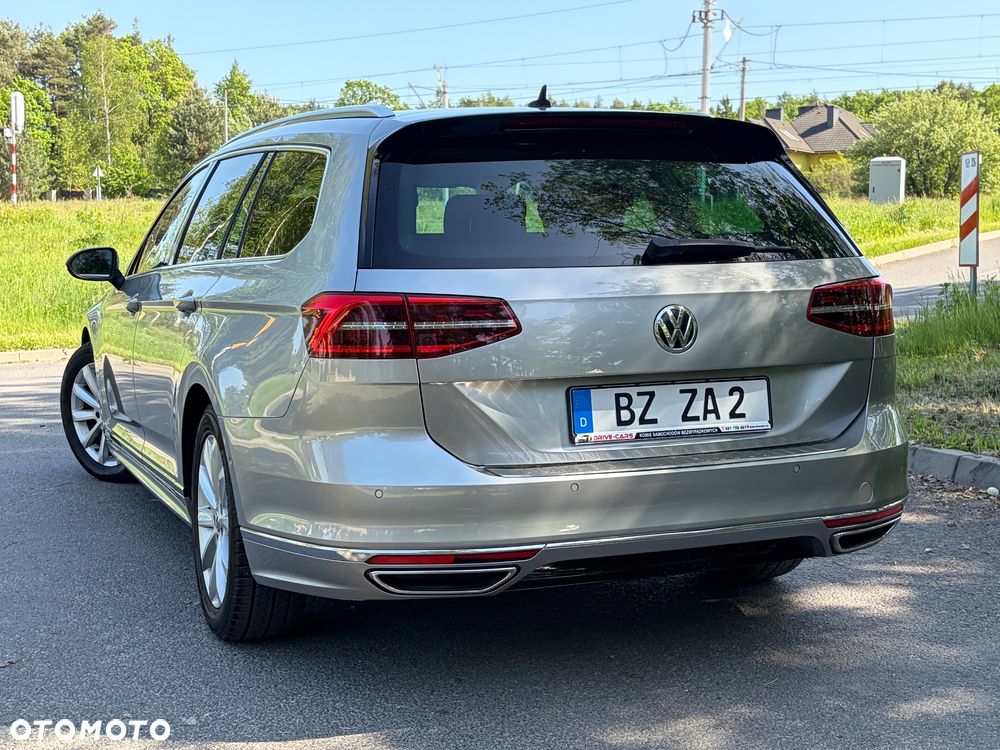 Volkswagen Passat Variant 2.0 TDI DSG (BlueMotion Technology) Highline - 32