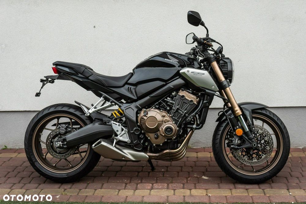Honda CB - 2