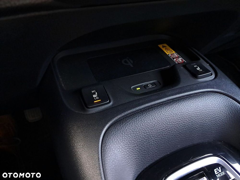 Toyota Corolla 1.8 Hybrid Comfort - 17