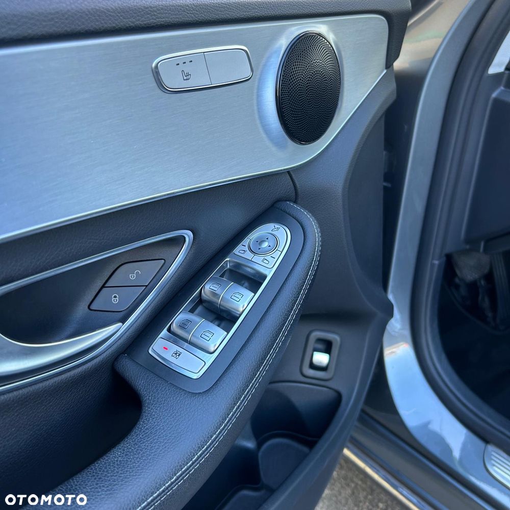 Mercedes-Benz Klasa C 180 Kompressor Automatik BlueEFFICIENCY Elegance - 22