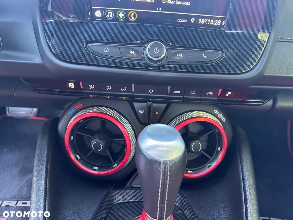 Chevrolet Camaro Coupe 2.0 - 26
