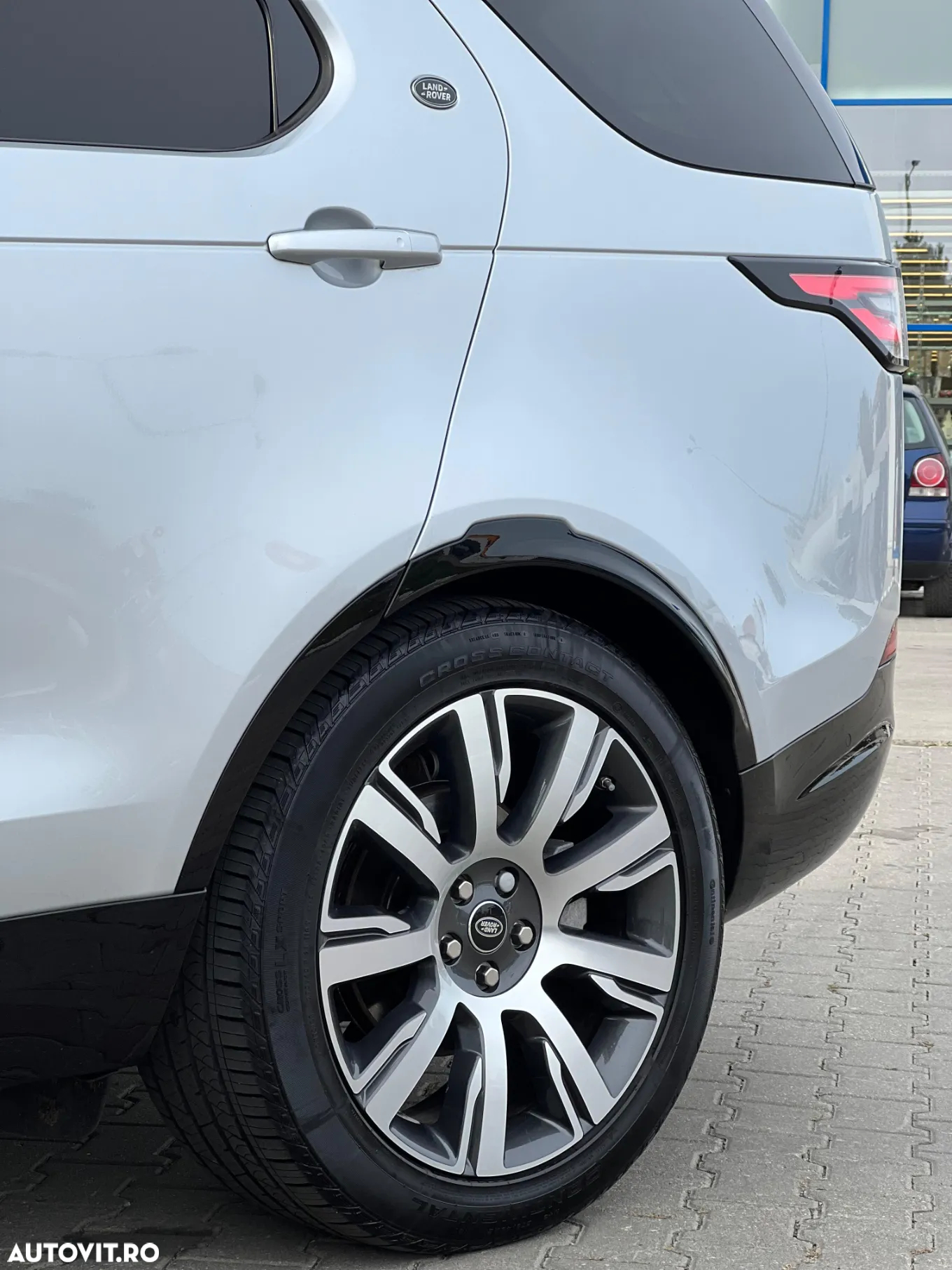 Land Rover Discovery - 24