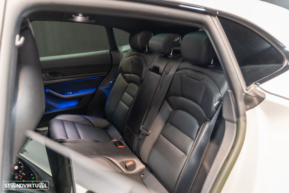 Porsche Taycan Sport Turismo 4S - 18