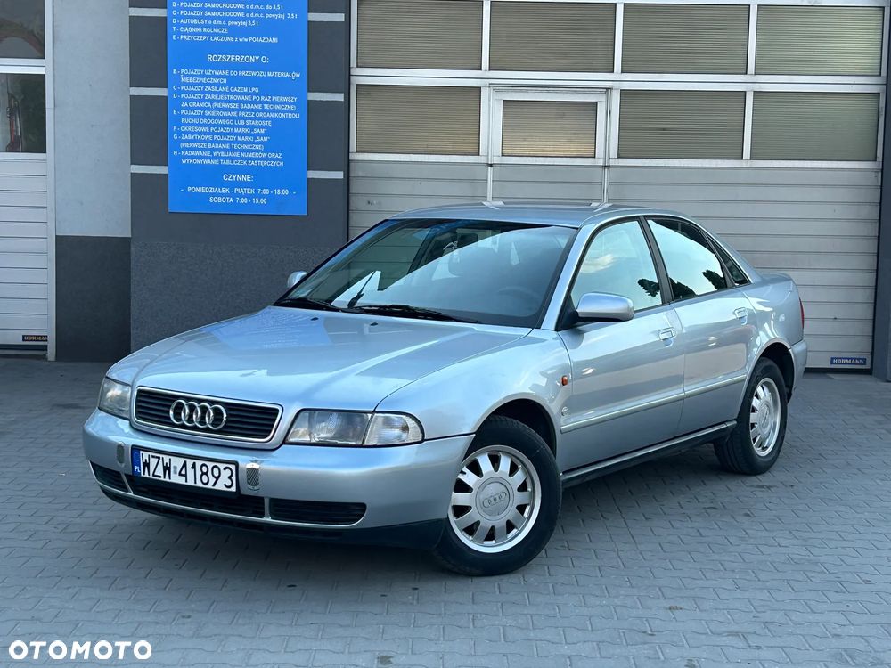 Audi A4 Limousine - 18