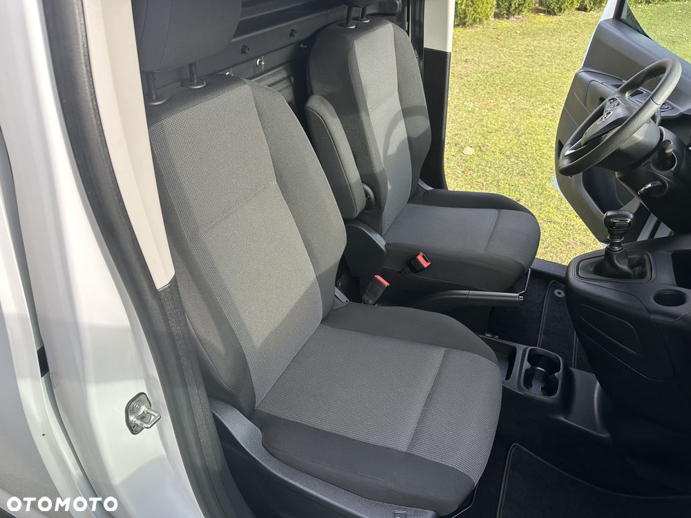 Opel Combo E VAN BLASZAK DOSTAWCZY L1H1 - 23