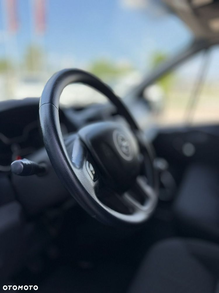 Opel Vivaro - 31
