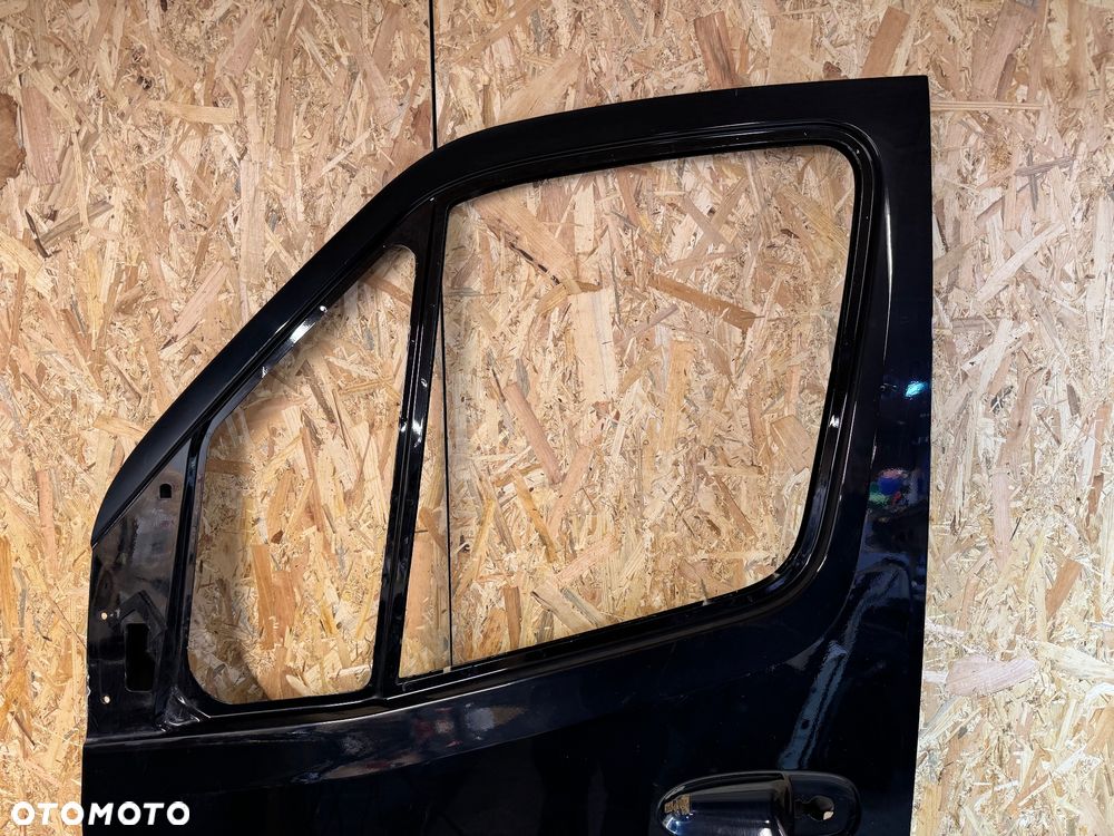 Przednie lewe drzwi Mercedes sprinter 907 910 - 2