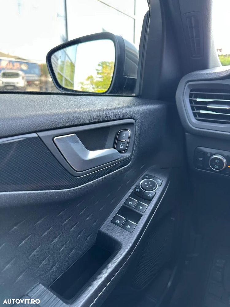 Ford Kuga 2.0 TDCi 4WD Powershift ST-Line - 12