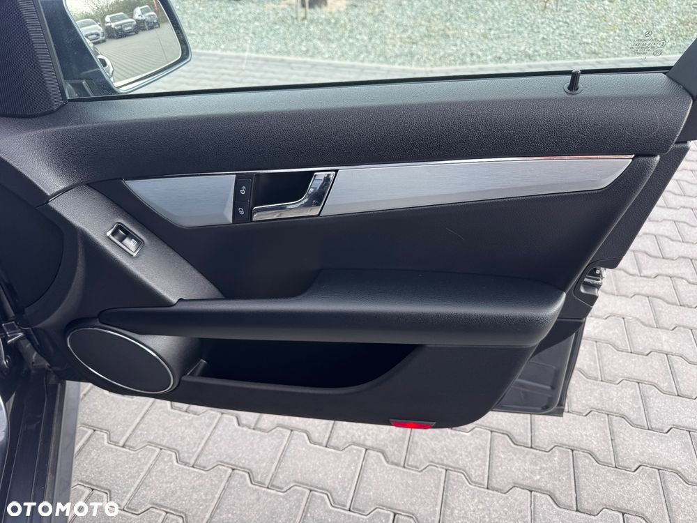 Mercedes-Benz Klasa C 200 CDI DPF Avantgarde - 10