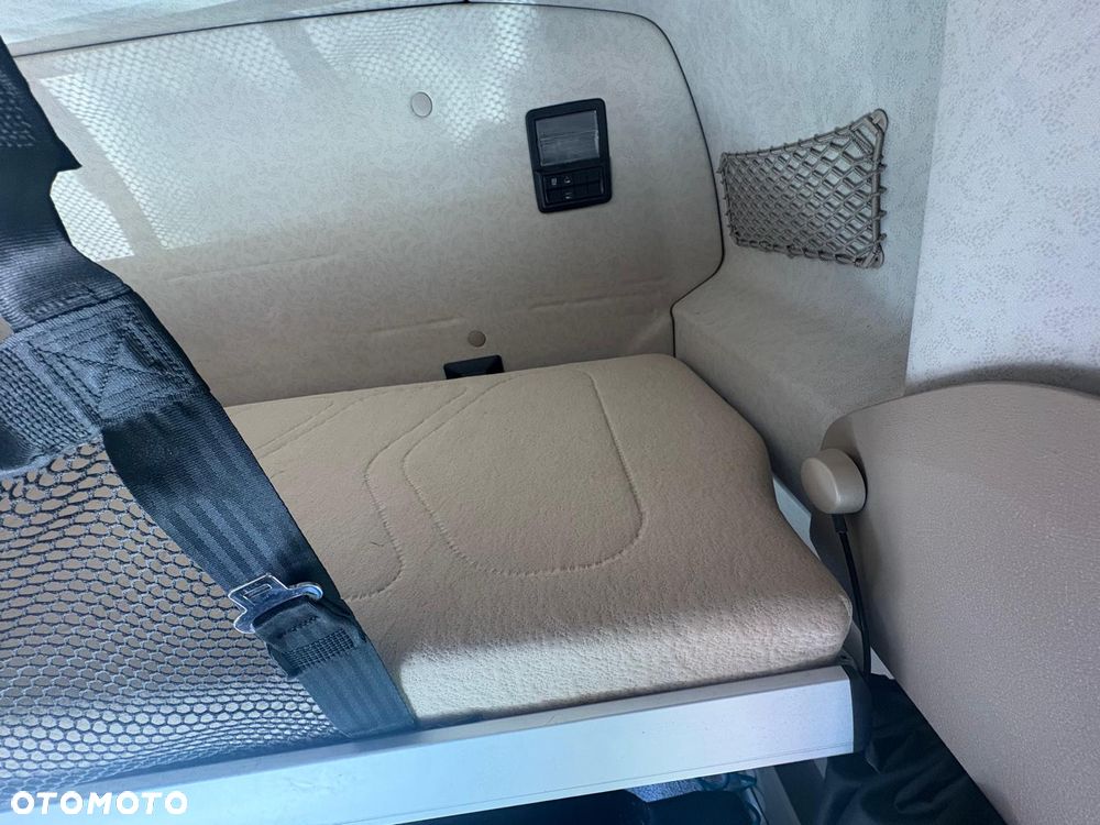 Mercedes-Benz Actros 2542 LNR - 17