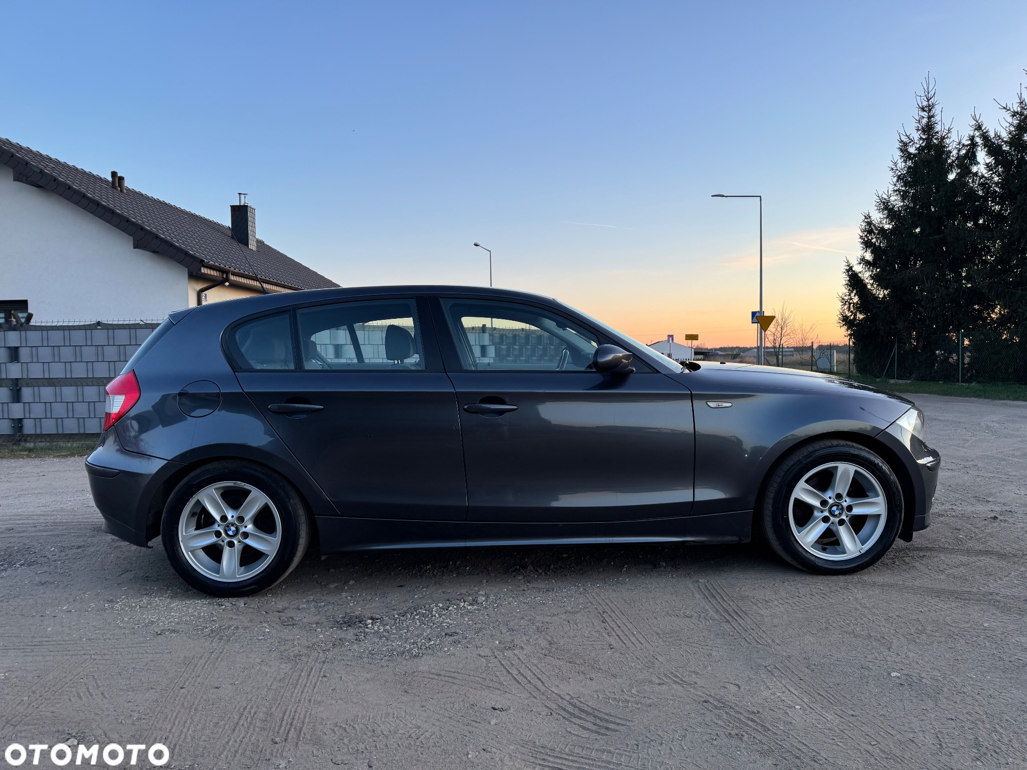 BMW Seria 1 116i - 8