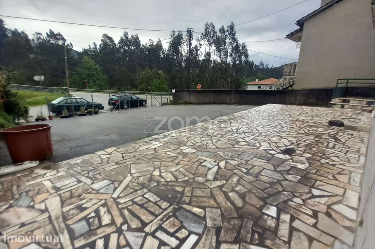 Moradia com Restaurante Pronto a Funcionar - Grande imagem: 4/41