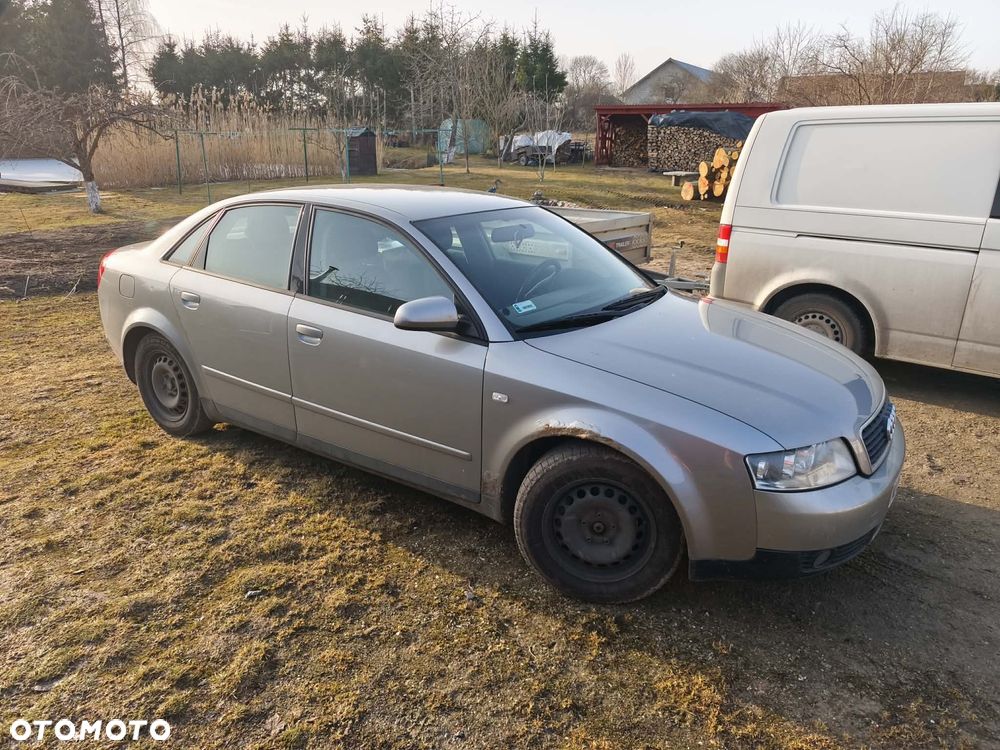Audi A4 Avant - 16