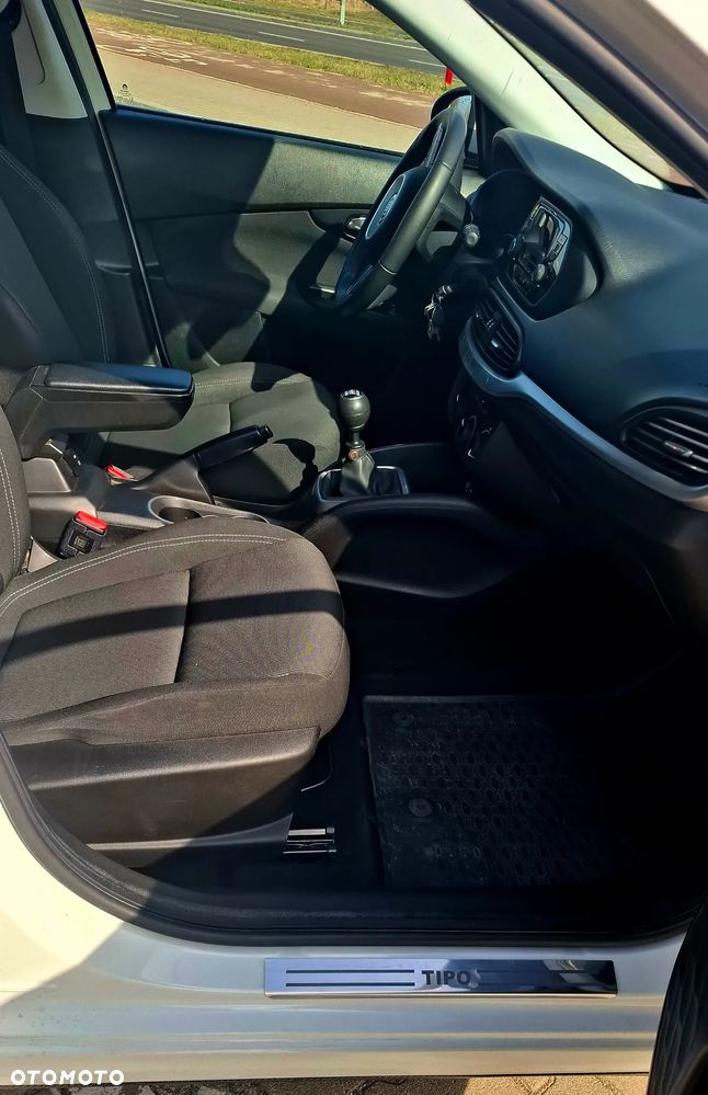Fiat Tipo 1.4 T-Jet 16v Easy - 6