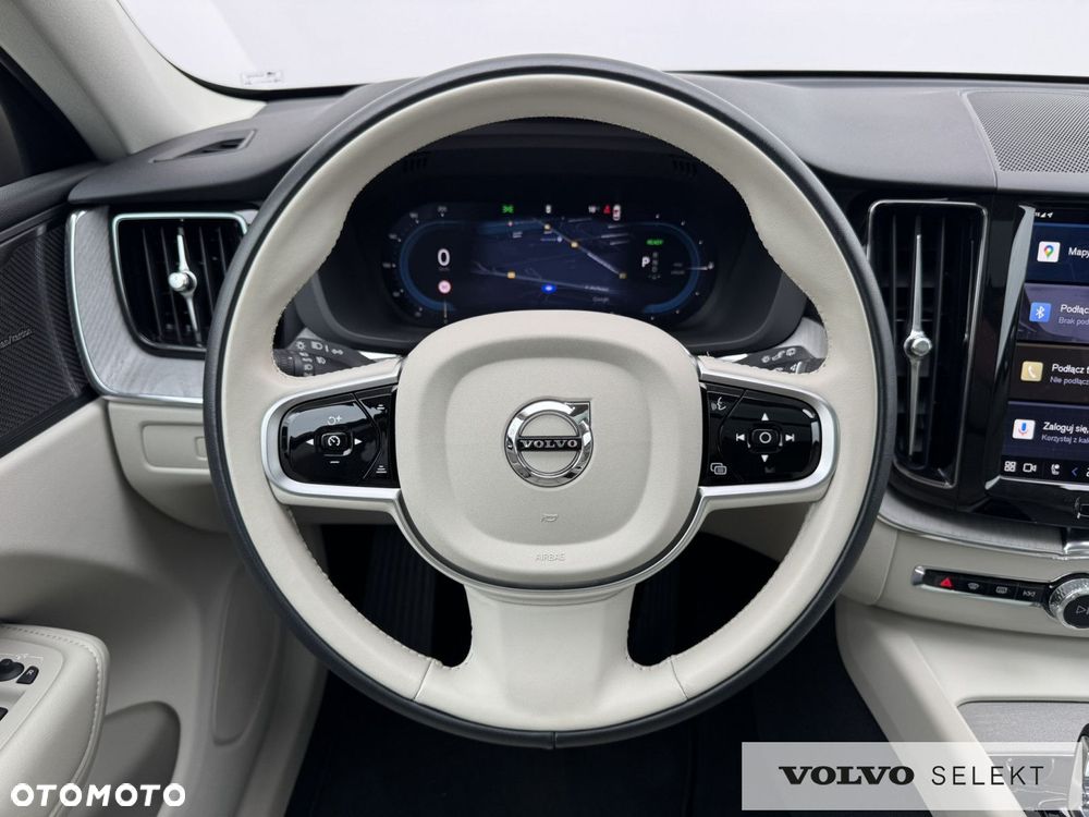 Volvo XC 60 T6 Plug-In Hybrid AWD Plus Dark - 19