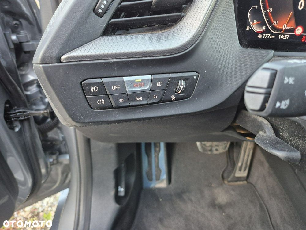 BMW Seria 1 118i Edition M Sport Shadow - 19