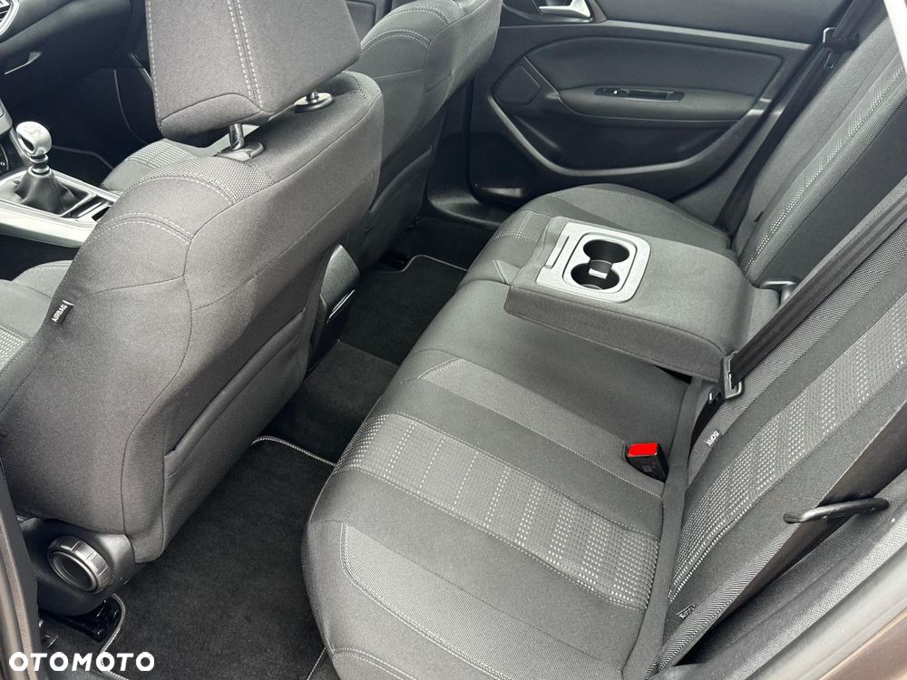 Peugeot 308 BlueHDi 150 Stop & Start Niveau 2 Business-Line - 26