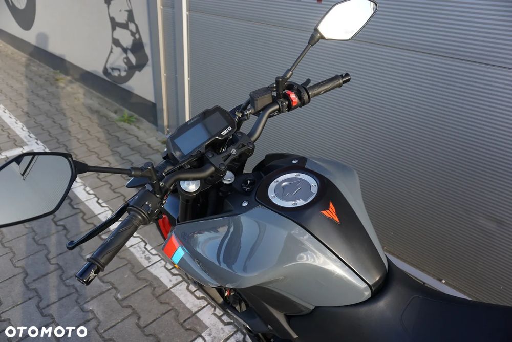 Yamaha MT - 16