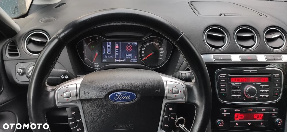 Ford S-Max 2.0 TDCi DPF Titanium - 13