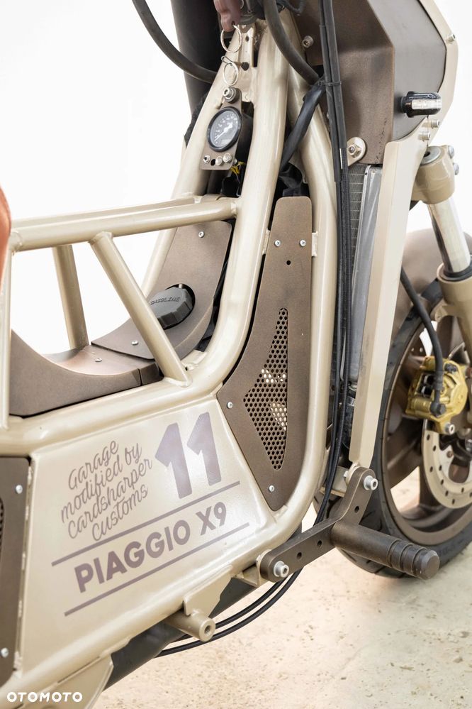 Piaggio X9 - 13
