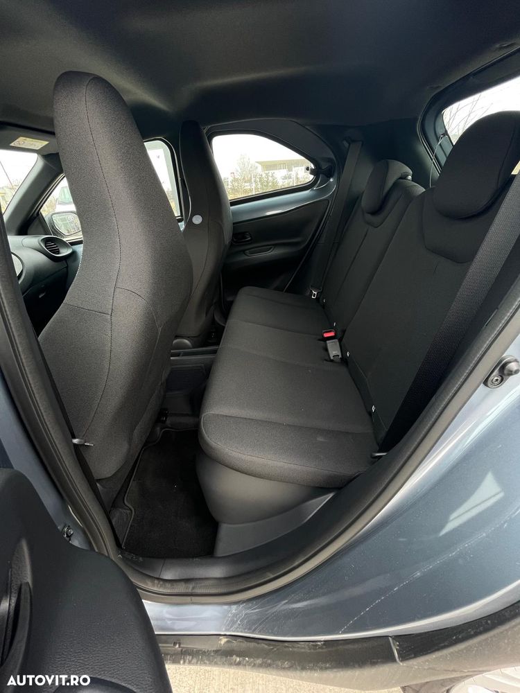 Toyota Aygo X 1.5l HEV 116CP Active - 17