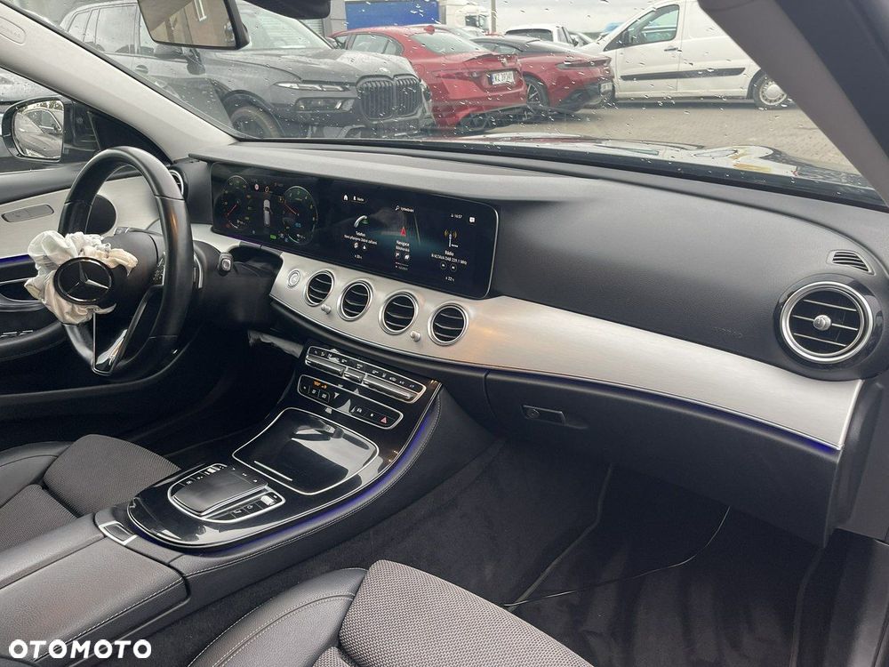 Mercedes-Benz Klasa E - 9