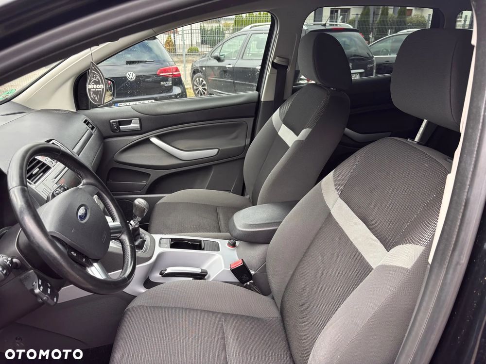 Ford Kuga 2.0 TDCi 2x4 Champions Edition - 18