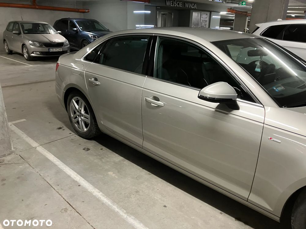 Audi A4 Limousine 2.0 TDI Quattro Design S tronic - 4