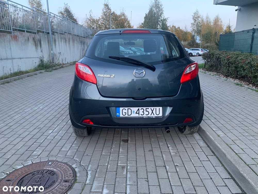 Mazda 2 2010 photo 5