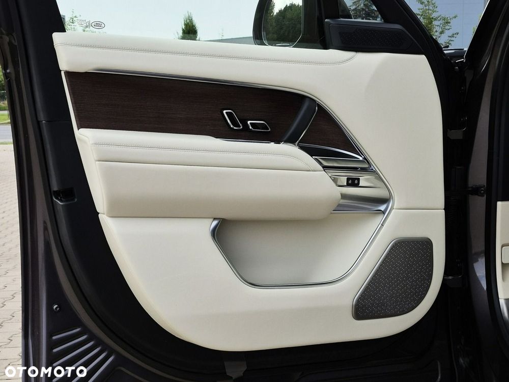 Land Rover Range Rover D350 Autobiography - 18