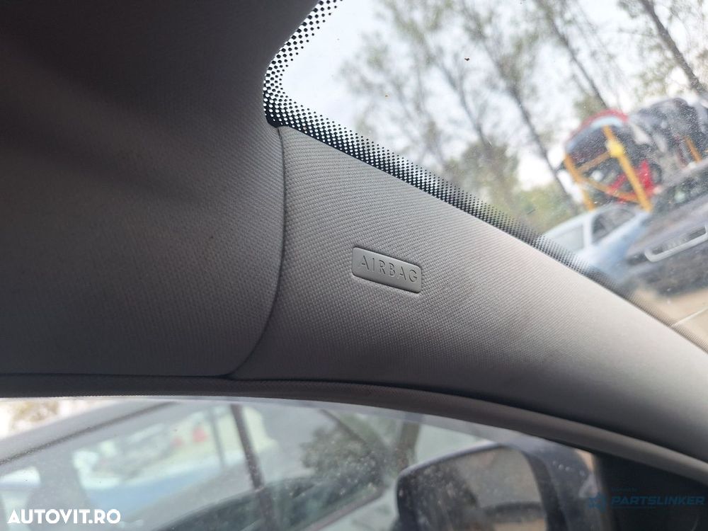 Ornamente stâlp (A) VOLKSWAGEN PASSAT 3B3 2000 1.9 TDI AWX 96KW|130HP 2000 - 2