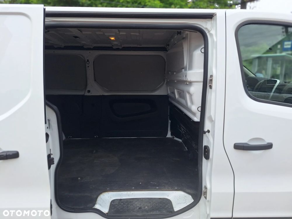 Renault Trafic - 12